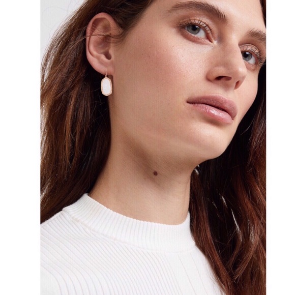 KENDRA SCOTT • Iridescent Drusy Lee Earrings - Picture 2 of 5